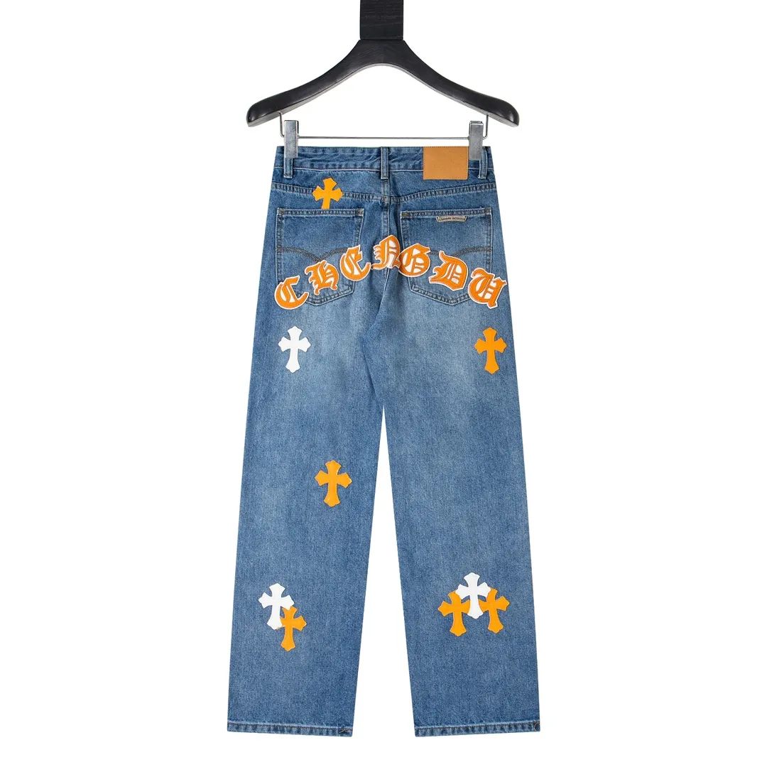 P270 model number Y847 Chrome Hearts & CH city limited series Sanskrit cross patch patchwork leather jeans require finished products to be washed and then disassembled and hand-stitched with sheepskin cross leather and then spliced ​​together to complete. The whole process is too complicated to explain. The texture can be seen in the hand, and it looks good. The styles with different washed textures are very friendly to people with thin legs and thick legs. The straight version is very flattering to the leg shape. The moderate length is timeless and can be matched easily and casually. It is the basic styling foundation for various styles and is a must-have in the wardrobe! The fabric is stiff but also makes the upper body soft without losing texture. The washing process is even more perfect. It is a must-have item for everyone! ! ! Washed wheat, hang tag, pants label, three labels are complete, the upper body effect is particularly stiff and stylish, super stylish, same style for men and women - Color: Size: 28 30 32 34